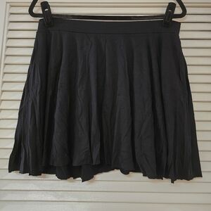 Le Lis Blanc - Black Classic Flowy Skirt With Pockets